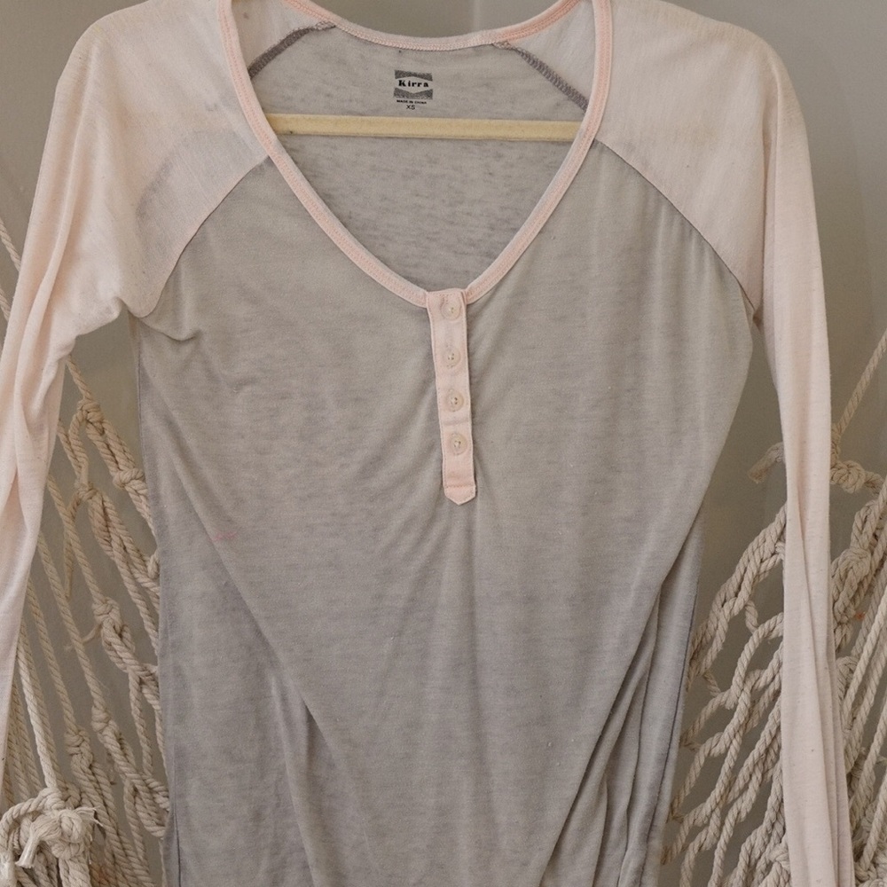 ✨Lightweight Henley Too✨